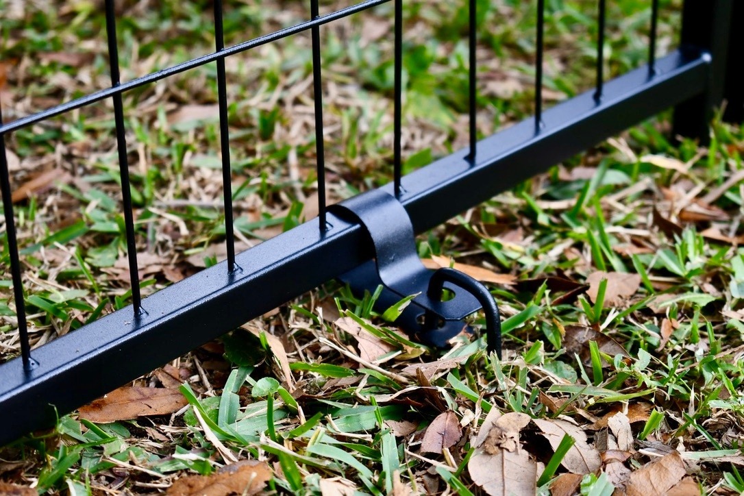 Pet Sentinel's 6ft H x 4ft W x 8ft D Welded Wire Kennel Kit with Cover