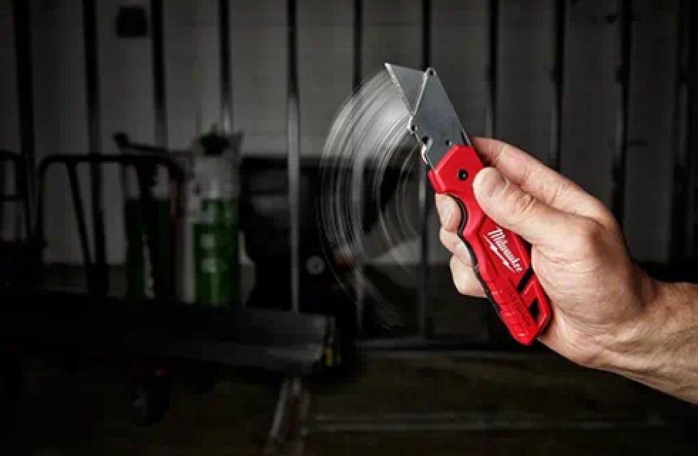 Milwaukee FASTBACK™ Folding Utility Knife and Blades Set