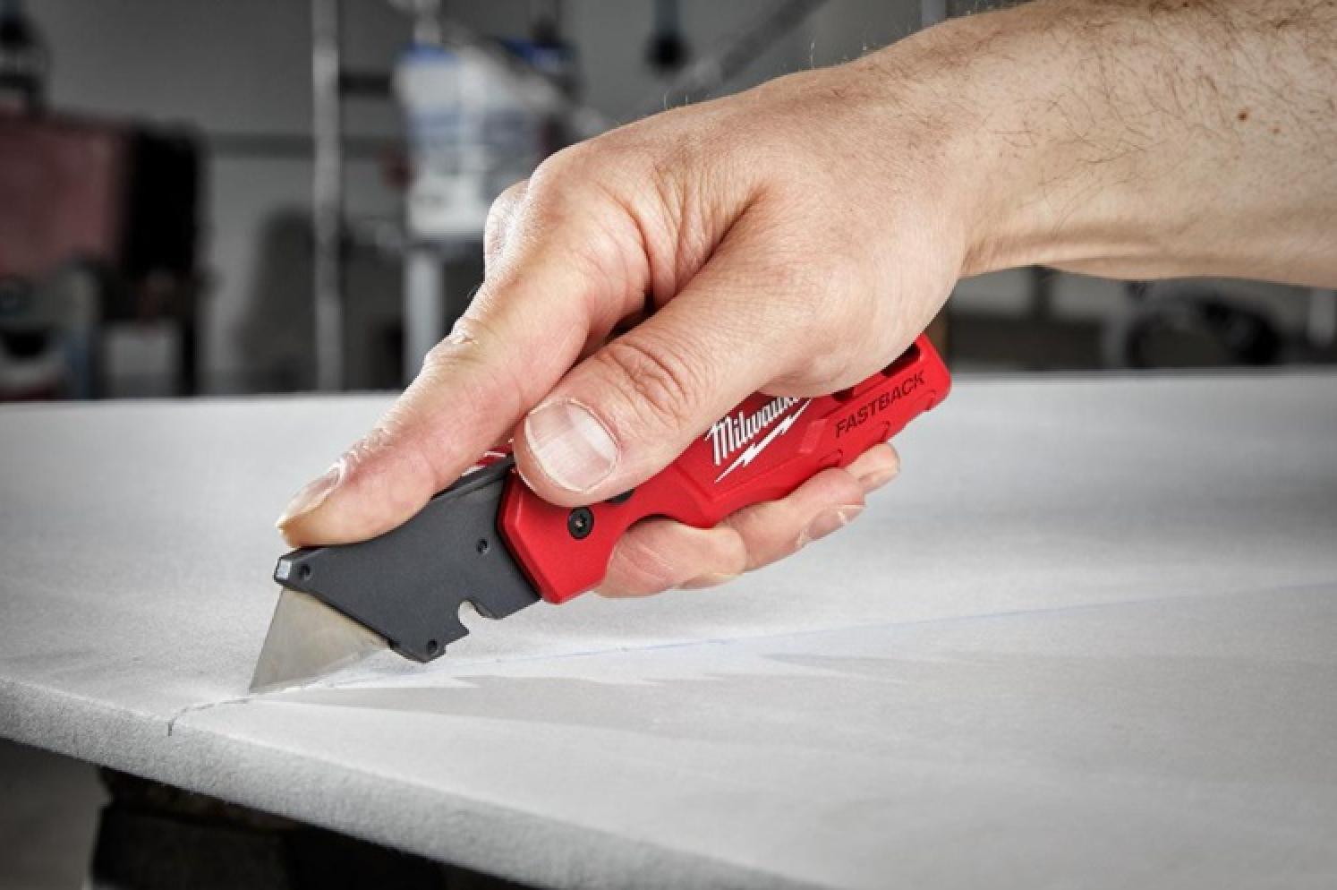 Milwaukee FASTBACK™ Compact Folding Utility Knife