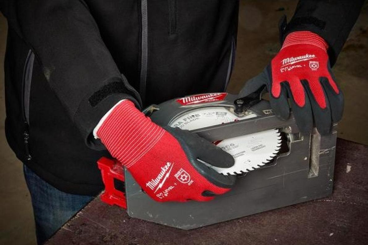Milwaukee Level 1 Cut Resistant Insulated Winter Dipped Work Gloves L