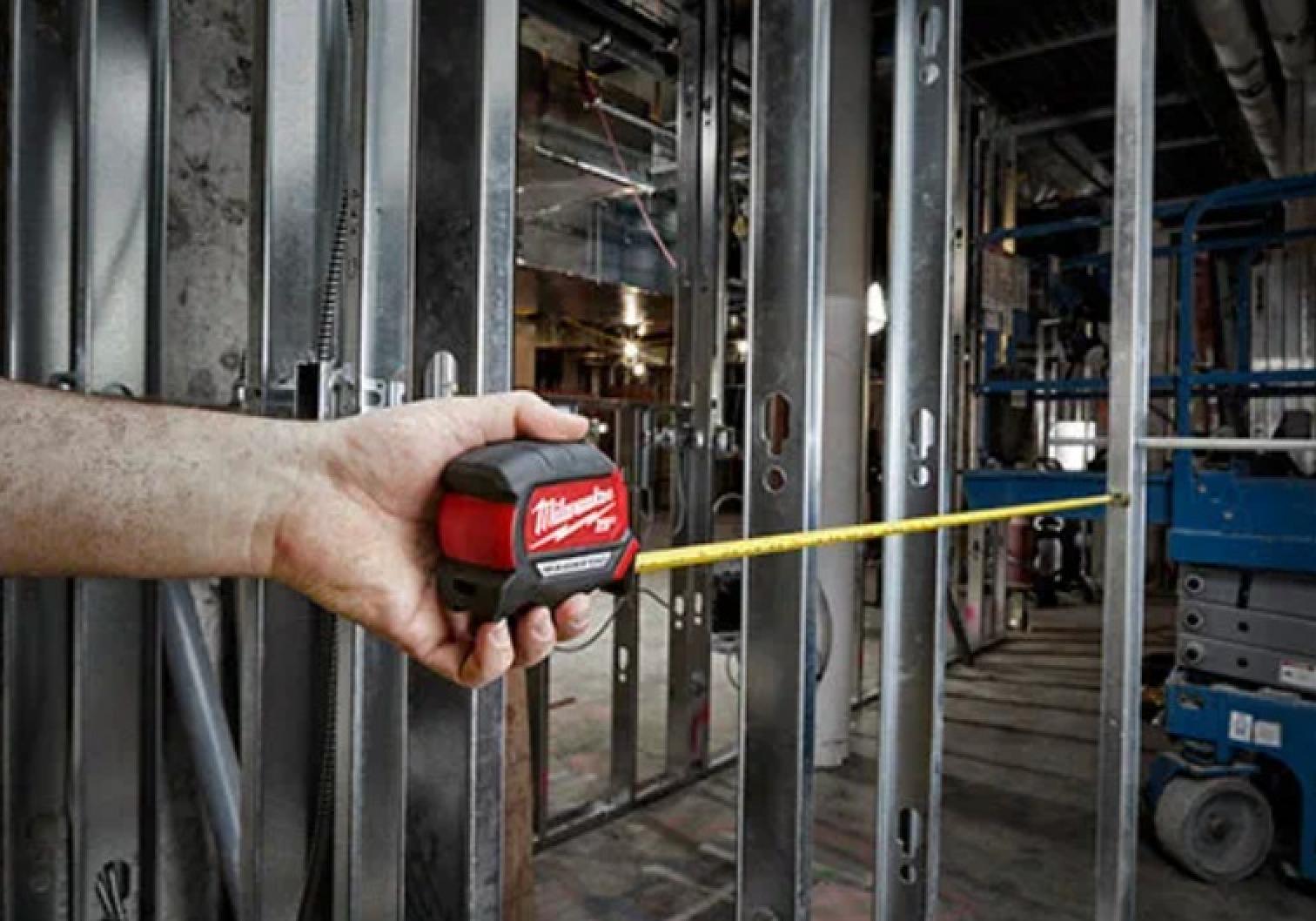 Milwaukee 35 Ft. Compact Wide Blade Magnetic Tape Measure