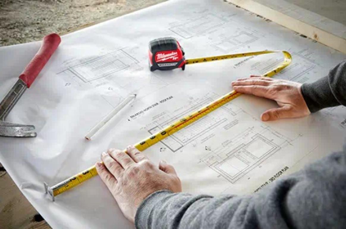 Milwaukee 35 Ft. Compact Wide Blade Magnetic Tape Measure