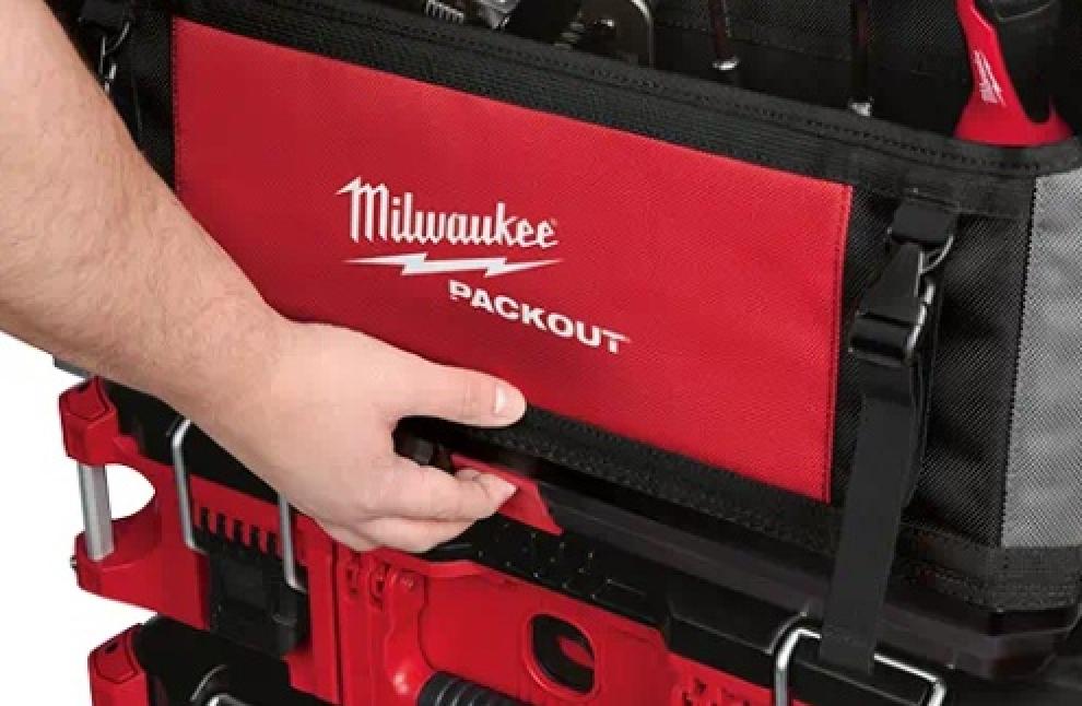Milwaukee PACKOUT™ 20" Tote Attached to Packout Tool Box