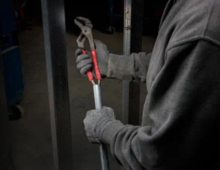 Milwaukee 20" Comfort Grip Straight-Jaw Pliers in Use