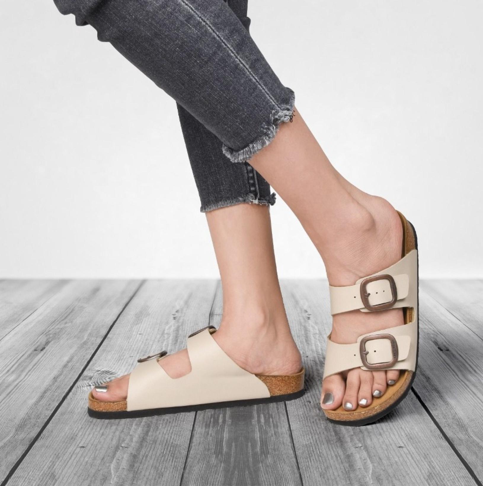 Aerothotic Arete Women’s Slide Sandals