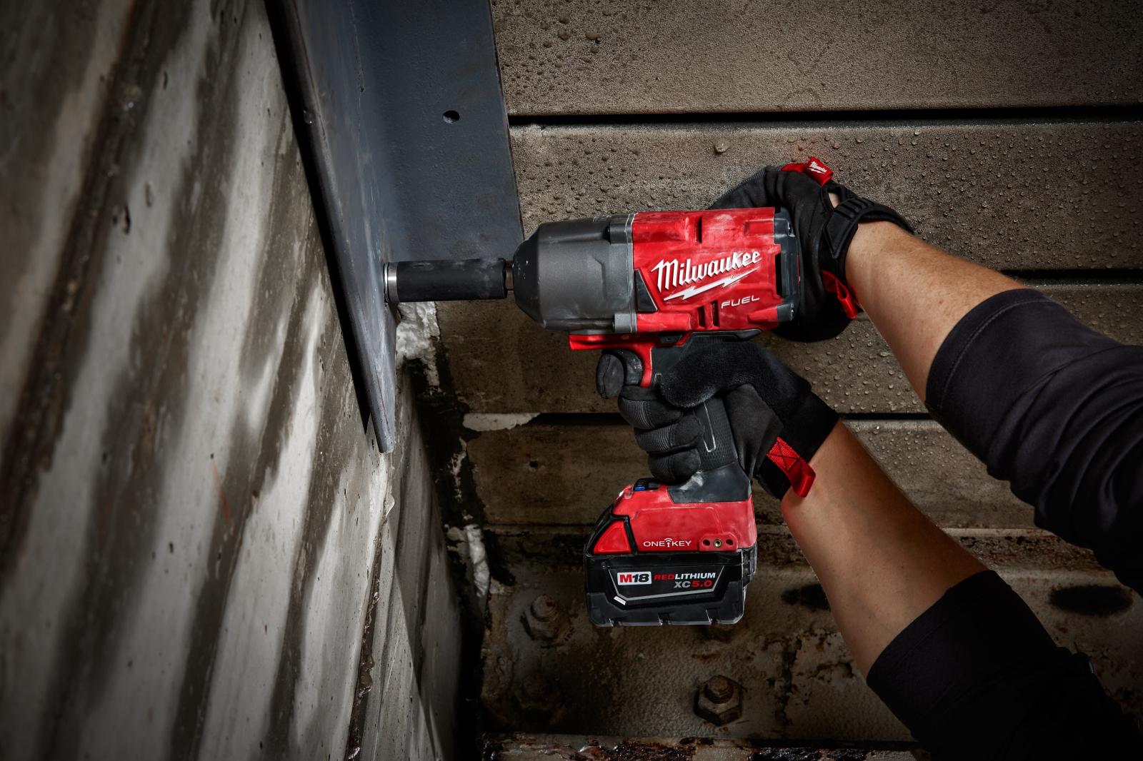 Milwaukee M18 Fuel With ONE-KEY High Torque Impact Wrench 3/4" Friction Ring Bare Tool