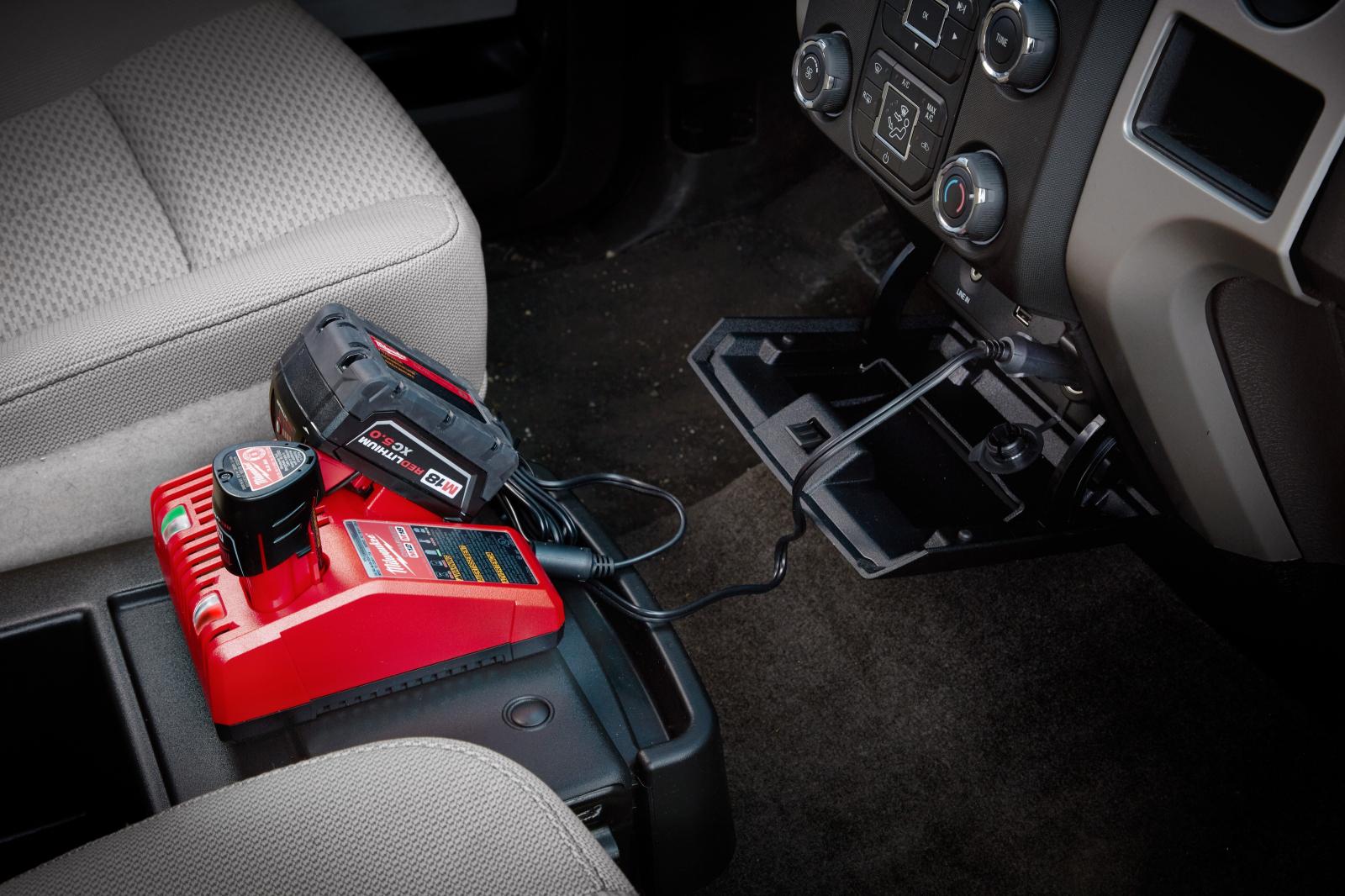 Milwaukee M18 / M12 Vehicle Charger