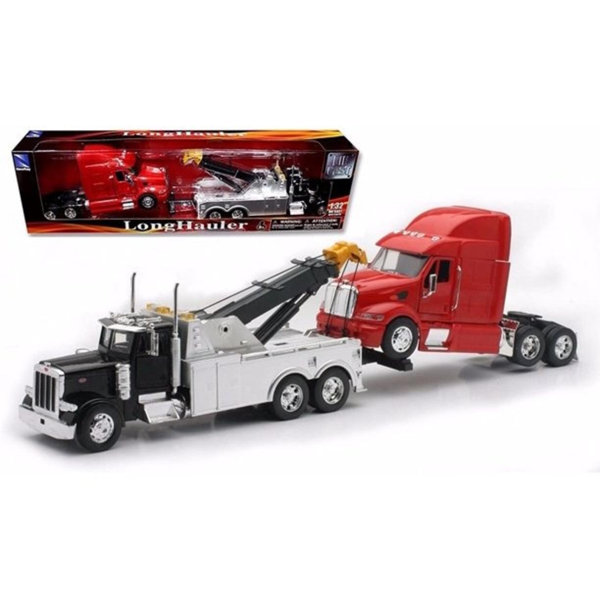 New Ray Toys 1:32 Peterbilt Tow Truck
