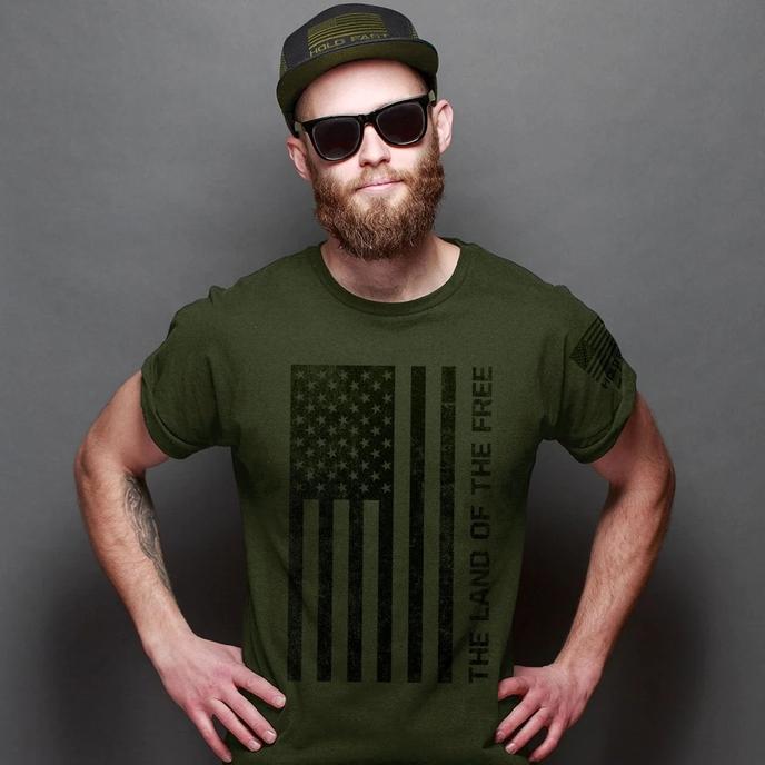 Kerusso HOLD FAST Men's T-Shirt Freedom Flag