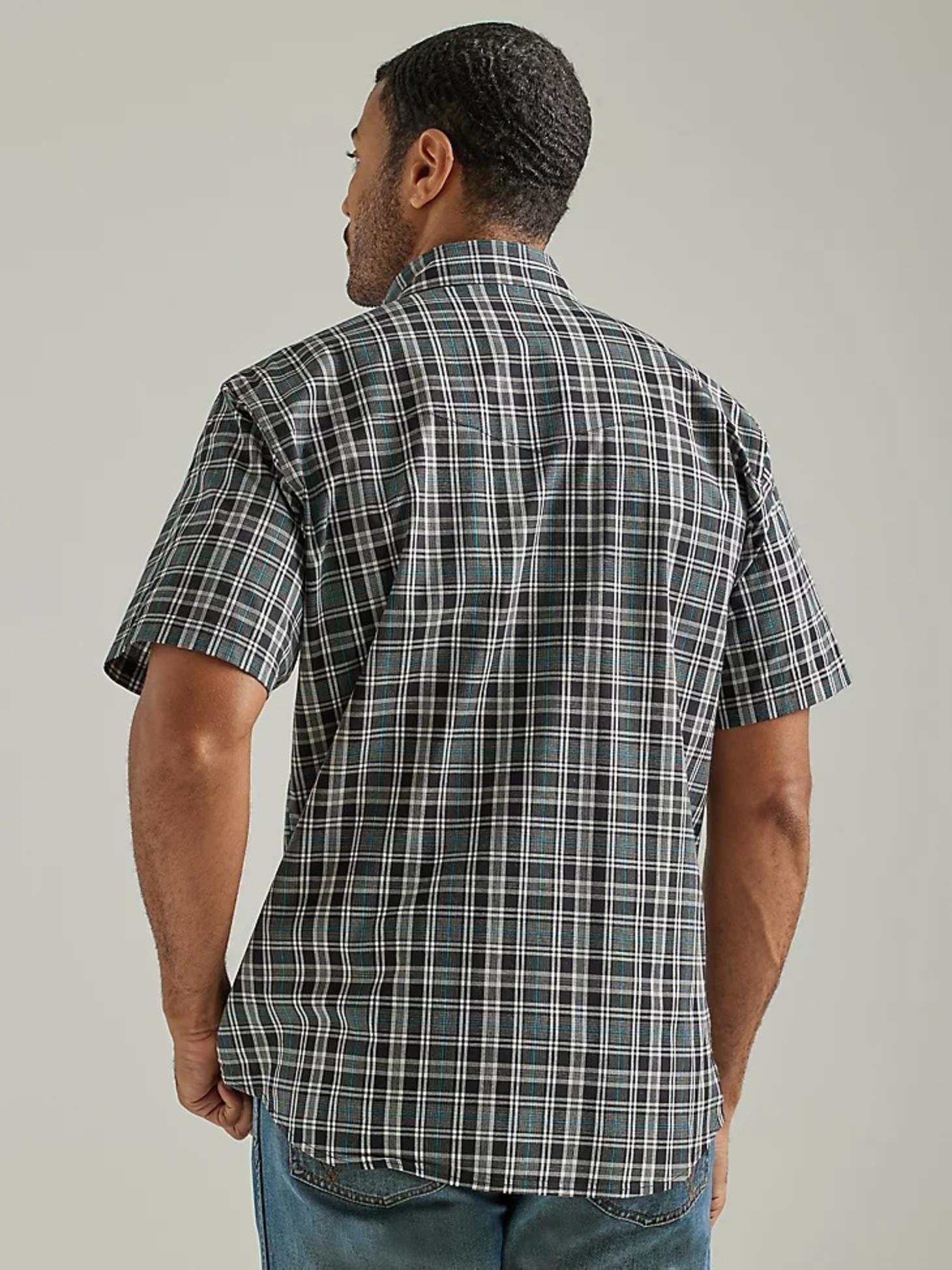 Wrangler Men's Wrinkle Resist Short Sleeve Western Snap Plaid Shirt