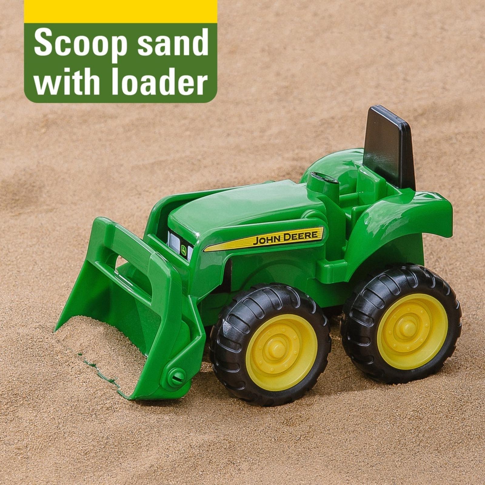 scoop sand with loader