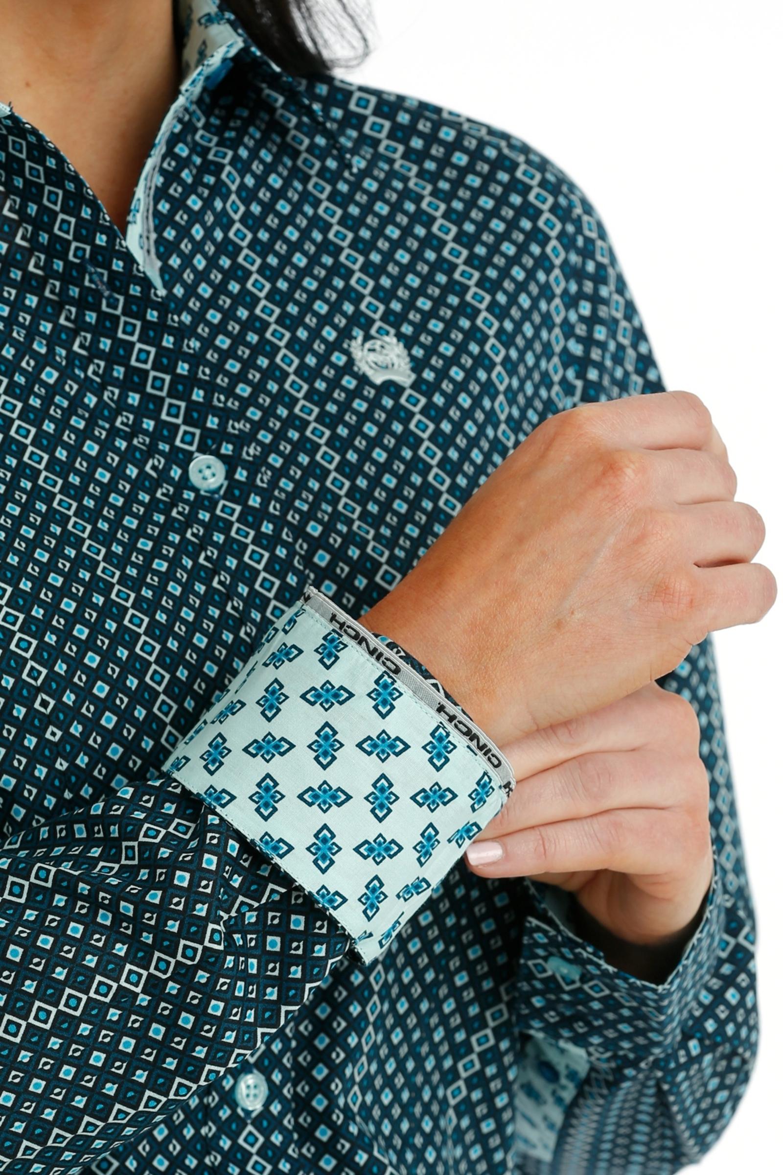 blue sleeve detail