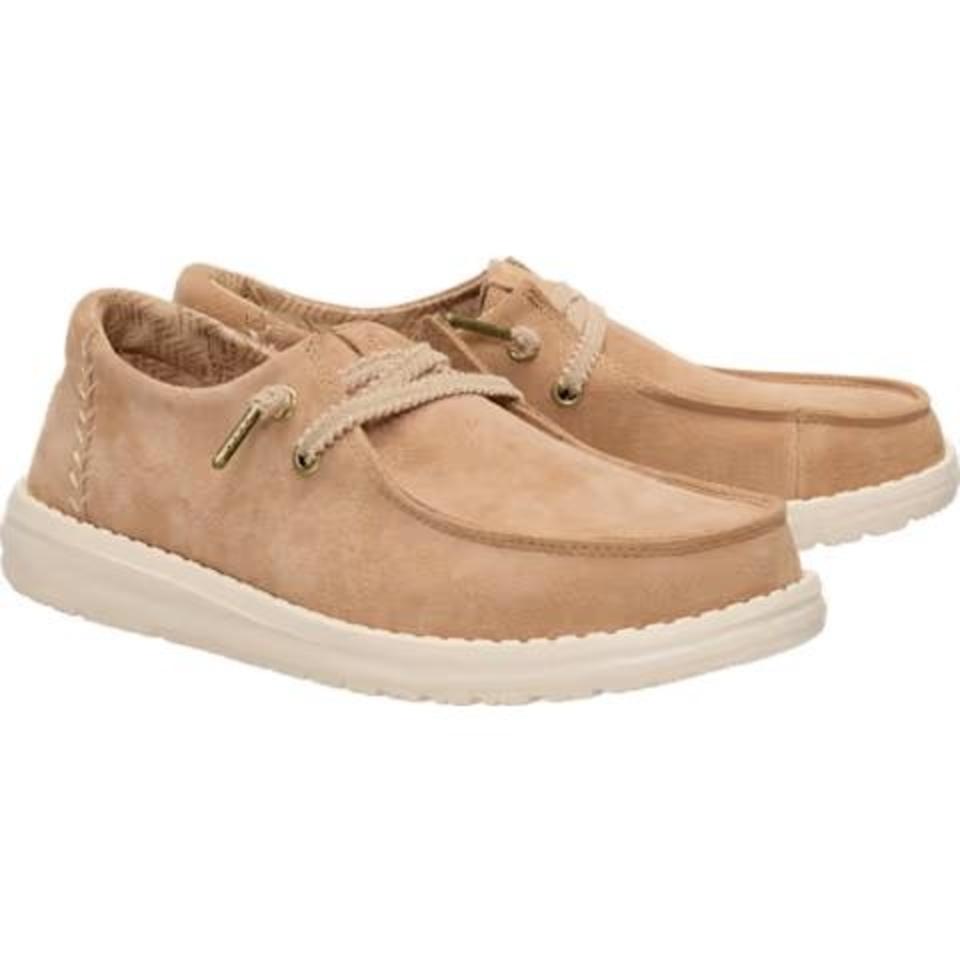 Tan Pair